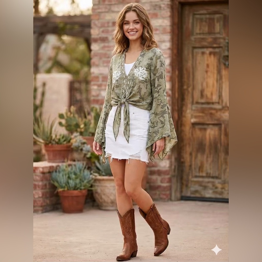 Bohemian Embroidered Green Big Bell Sleeve Tie Front Top, EUC *Rare*